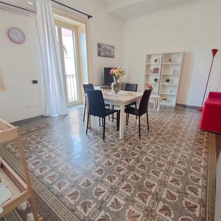 Casa Lia Al Centro Di Palermo Apartment ภายนอก รูปภาพ